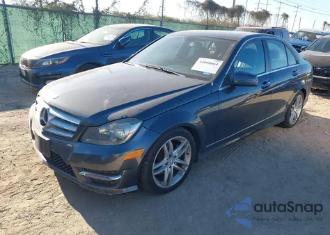 2013 Mercedes-Benz C 250 Sport from USA, damaged, VIN WDDGF4HB1DR283980